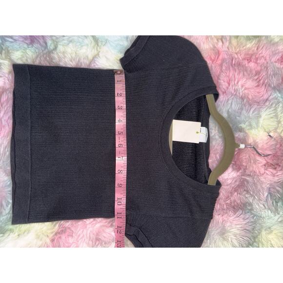 ❤️‍🔥NWT All in Motion Ribbed Cropped Fitted Tee Black XS - Picture 6 of 7